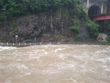 台風2号、、道路が、。