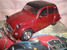 ちょっと懐かしい1/24イマイのシトロエン2CV6です♪ ちょっと懐かしい1/24イマイのシトロエン2CV6です♪