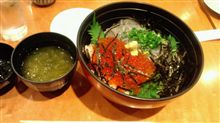 いくらしらす丼