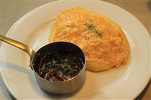 信濃路風オムライス　ソースかける前