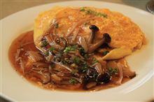 信濃路風オムライス　ソースかけた後