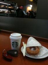 本日のスイーツ 「スタバのアーモンドチュロ」