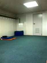 六人部屋に