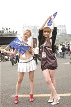 D1GP2011inお台場　80&#39;s Doll　CREAさん（左）MIAさん（右） パート３