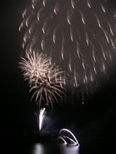 ８月１０日水曜日　丹沢湖花火大会