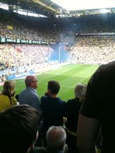 サッカーの試合に行って来ました。