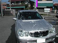 連休なのに・・磨けず・・通常洗車！！。