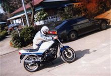 &quot;Power-off reaction of a vehicle in a turn&quot;  と タックイン