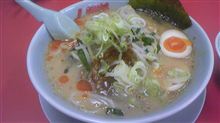 お腹空いたんで近くのラーメン屋へ・・・