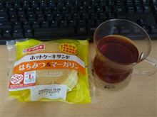 ヤマザキ ホットケーキサンドはちみつ＆マーガリン