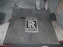 ROLLS ROYCEのフロアマット？