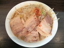 超どか盛り極太麺 四麺燈