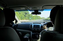 ミニバンはみんなで乗ると楽しいね! ミニバンはみんなで乗ると楽しいね!