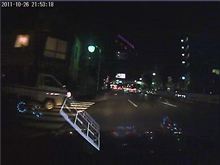 一時不停止は赤信号無視と同じ 一時不停止は赤信号無視と同じ
