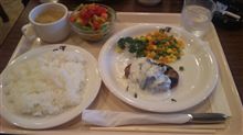 ＾～＾*// モンチの昼メニュー・・・♪