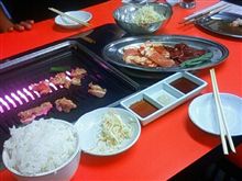 鶏豚ホルモン焼き肉　かしわ