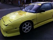 黄色