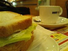 いつものドトールへ