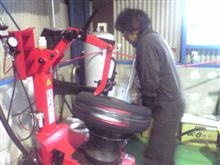 セレナのタイヤ交換