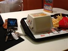 深夜のマクドiPadから(^-^)/