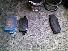 ブレーキパッドもぜんぜん違うね。