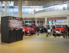 ランドクルーザー生誕６０周年特別展示。