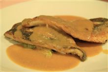 白身魚のワタリガニソース