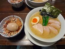今日は仕事帰りに車話とラーメン