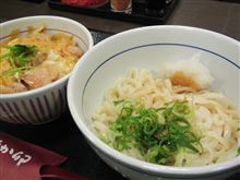 今日のランチも「なか卯」親子丼490円+すだちおろしうどん390円