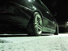 雪の上に付着するメロンシロップ(゜∀゜) 雪の上に付着するメロンシロップ(゜∀゜)