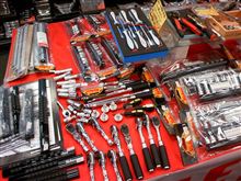 2012年1月3日 ファクトリーギア豊橋店へ行きました。 2012年1月3日 ファクトリーギア豊橋店へ行きました。