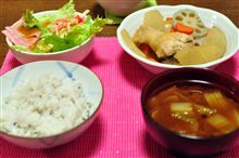 手羽元と根菜の煮物♪