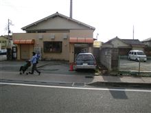 見れば見るほど気になるカローラ・・・・
