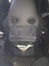 座椅子の後ろ