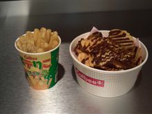 カルビープラスの揚げたてポテトチップスとポテりこ(R) カルビープラスの揚げたてポテトチップスとポテりこ(R)