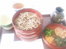 今日は割子そば三段～