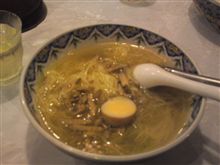 研修で肌寒い昼は…