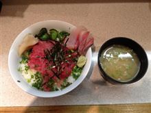 築地で朝食っ！