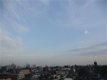 日食の朝　西から晴れてきたみたい
