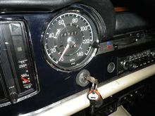Benz 230SL ☆ ロックしたキーシリンダー奏でる。