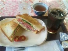 今日はホットサンドに～
