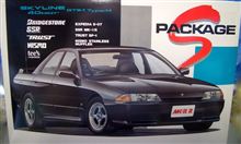 1/24アオシマ(Sパケ)のR32スカイライン4ドアGTS-tTypeM未組立です♪