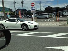 フェラーリとすれ違い