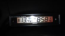 電圧計付き電波時計