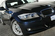 BMW320i