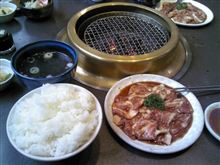 久し振りにランチに焼肉食べちゃいました♪ o(^▽^)o