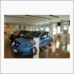 日産自動車追浜工場でリーフの ...