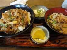 きしめんと肉丼のセット
