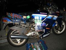 [CBR250Four] 走行中に燃料タンクに穴が空いたの巻 （その(1).26年目のトラブル編）