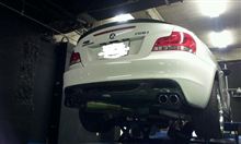 カーボンリップ装着できず・・・E87（前期）ならつくみたい。